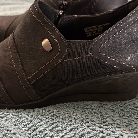 Earth Origins Wedge Shootie - Picture 3 of 7